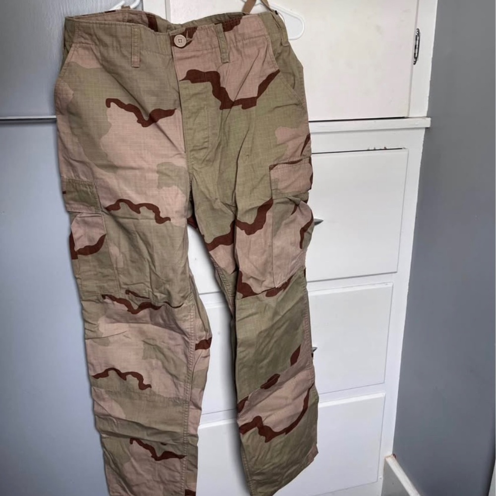 b.a. mens camo pants - great condition cargo style